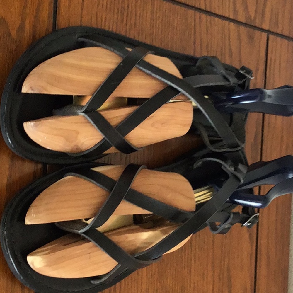 Montgomery bay club black sandals.